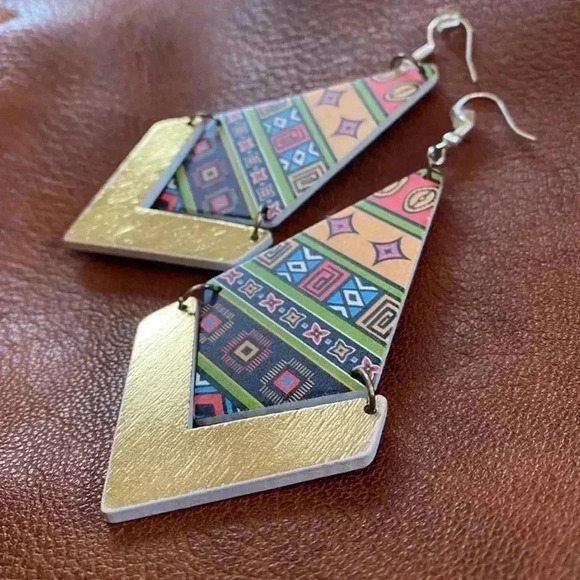 Plunder Southwestern Boho Large Wooden Dangle Earrings Artsy Hippie Western - Picture 3 of 4